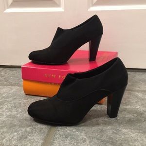 New York Transit Water Repellant Heels